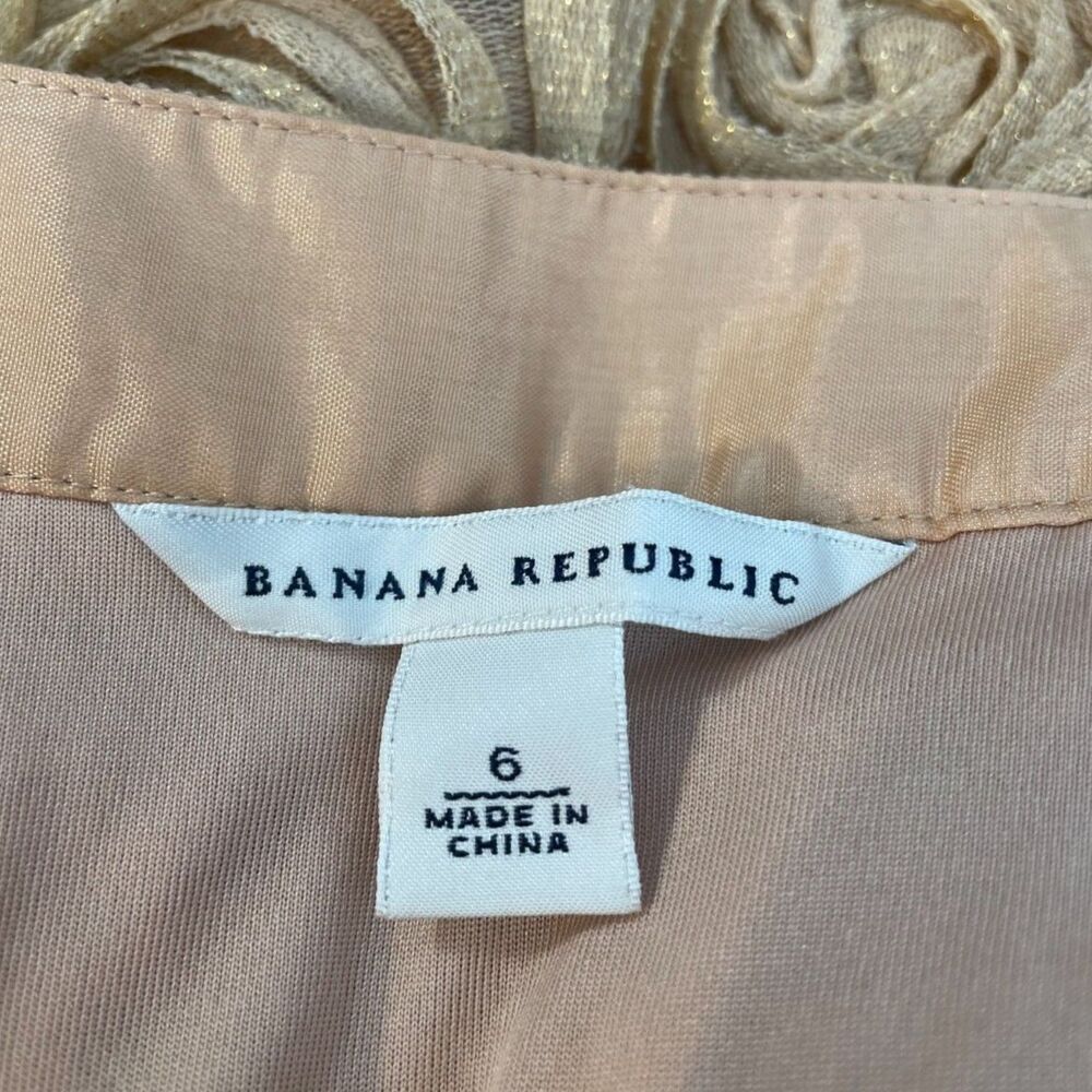 Banana Republic Gold Textured Rosette Skirt Size 6 Maximalist Party EUC - Picture 4 of 6